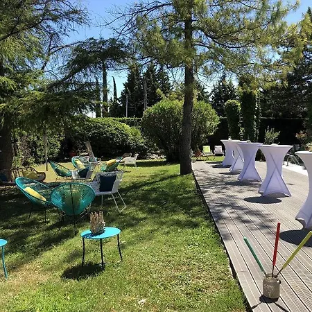 Le Safari Restaurant 3*