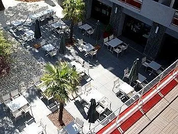 Le Safari Restaurant Hotel 3*