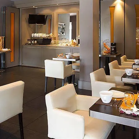 Le Safari Restaurant 3*