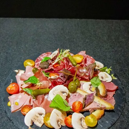 Le Safari Restaurant
