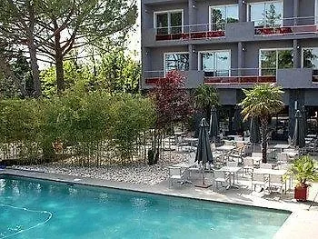 Le Safari Restaurant Hotel Carpentras