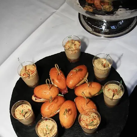 Le Safari Restaurant Hotel 3*