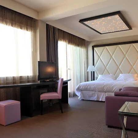 Le Safari Restaurant 3*